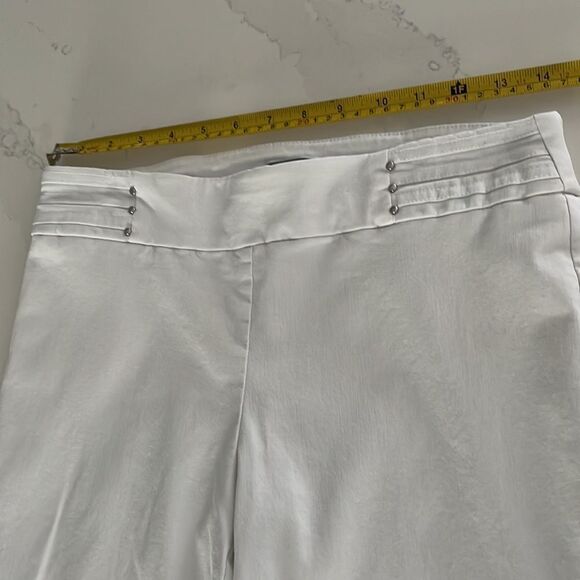 JM Collection White Pull-on Style Pants-FREE w/bundle purchase - Picture 5 of 8